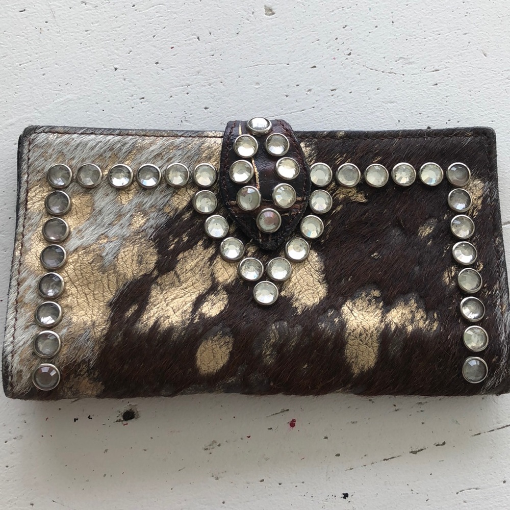Stunning leather wallet